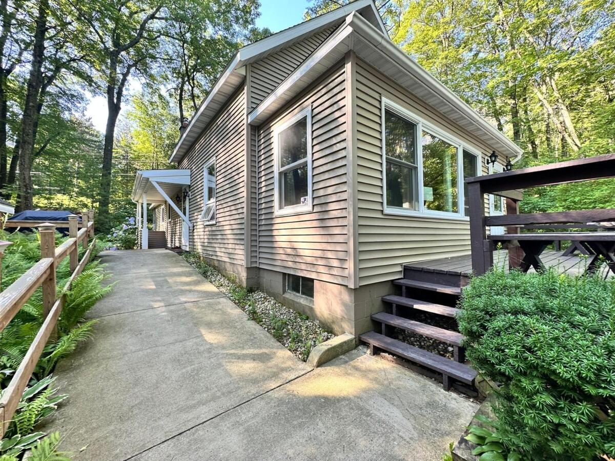 Emerald Cove Cottage-3 Bd, 2 Ba-Sleeps 10 Newaygo Exterior foto