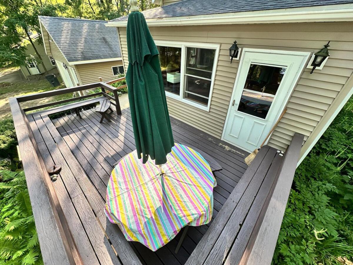 Emerald Cove Cottage-3 Bd, 2 Ba-Sleeps 10 Newaygo Exterior foto