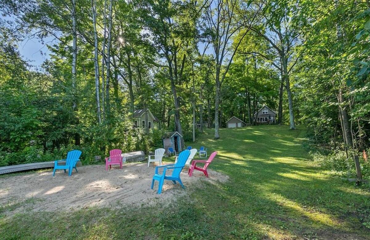 Emerald Cove Cottage-3 Bd, 2 Ba-Sleeps 10 Newaygo Exterior foto