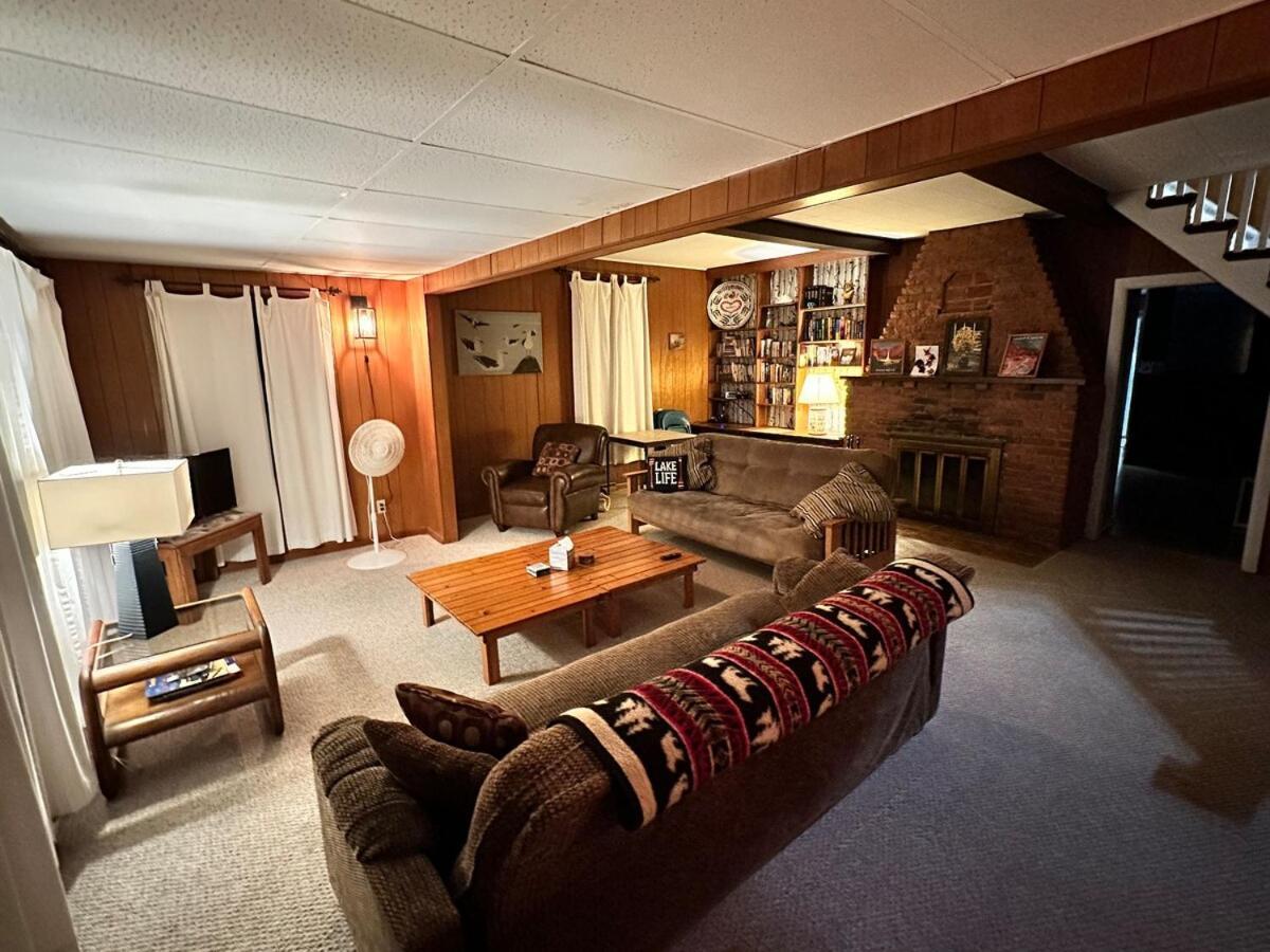 Emerald Cove Cottage-3 Bd, 2 Ba-Sleeps 10 Newaygo Exterior foto