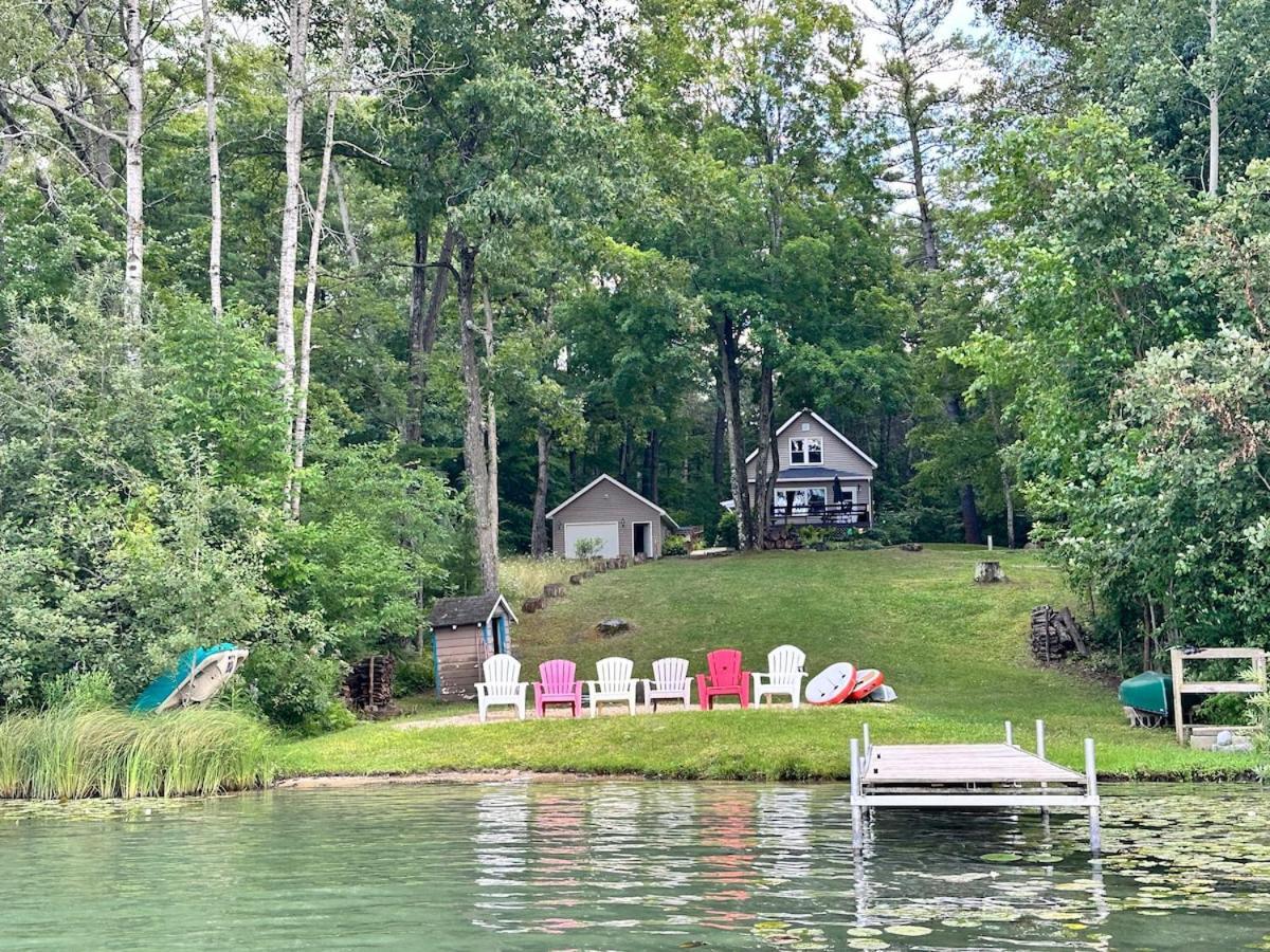 Emerald Cove Cottage-3 Bd, 2 Ba-Sleeps 10 Newaygo Exterior foto